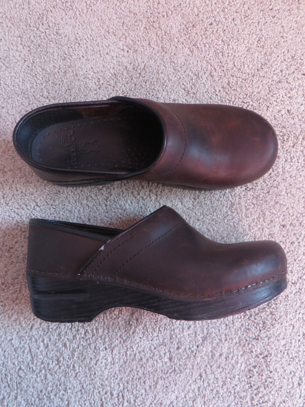 Dansko womens professional slip-on clogs/shoes size 37/7/6.5 Antique Oiled Brown